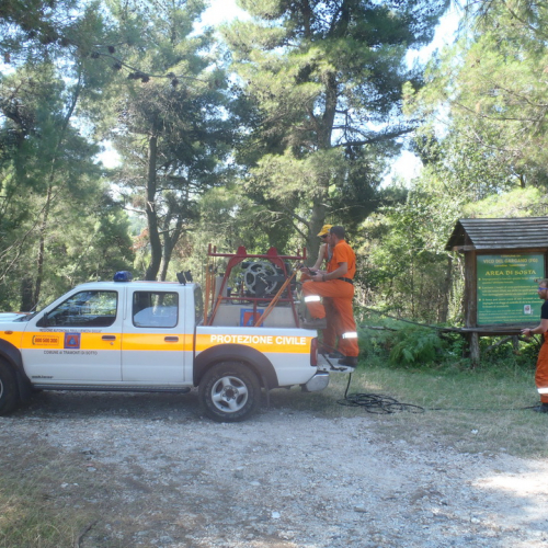I volontari del 7∞ turno AIB in Puglia n. 14 / 98685