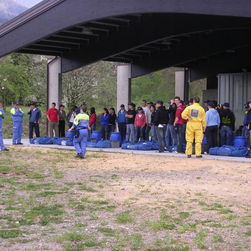 Allestimento tendopoli di accoglienza 009 / 10715
