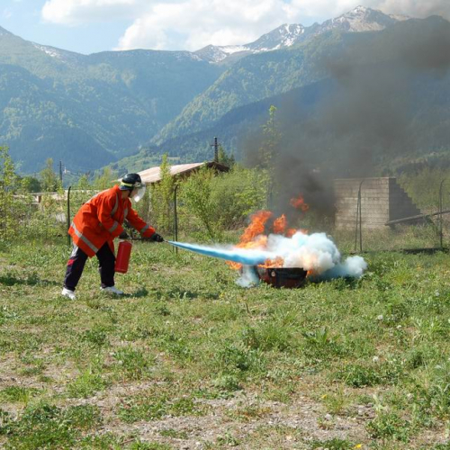Come affrontare il fuoco in sicurezza 011 / 10815