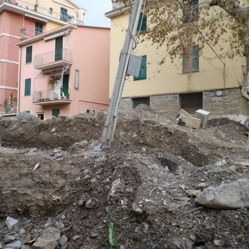 Volontari impegnati a Vernazza n. 16 / 72272