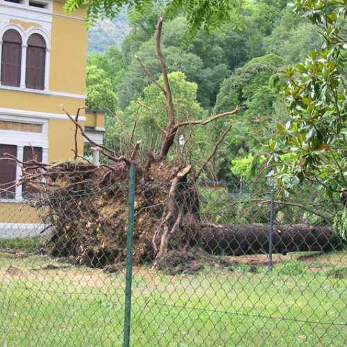 Polcenigo-casa Bazzi fronte parcehggio san Rocco / 3554