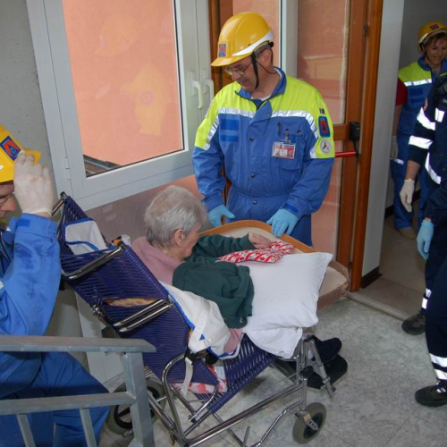 038 Procedure di evacuazione / 12245