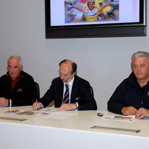 Conferenza stampa 15™ tappa Giro d'Italia 2010 n. 2 / 50557