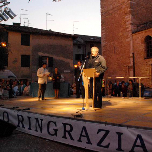 Consegna Attestati di ringranziamento (Grado) n. 33 / 29369