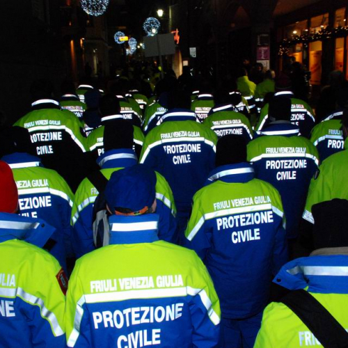 Sfilata e discorsi Autorit‡ n. 16 / 47432