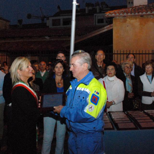 Consegna Attestati di ringranziamento (Grado) n. 44 / 29380