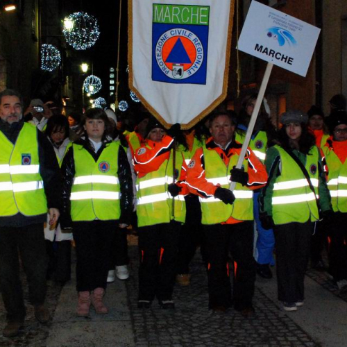 Sfilata e discorsi Autorit‡ n. 19 / 47435