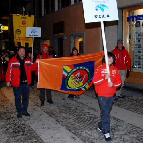 Sfilata e discorsi Autorit‡ n. 22 / 47438