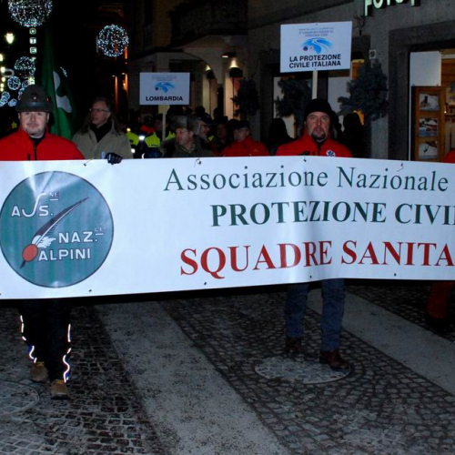 Sfilata e discorsi Autorit‡ n. 28 / 47444