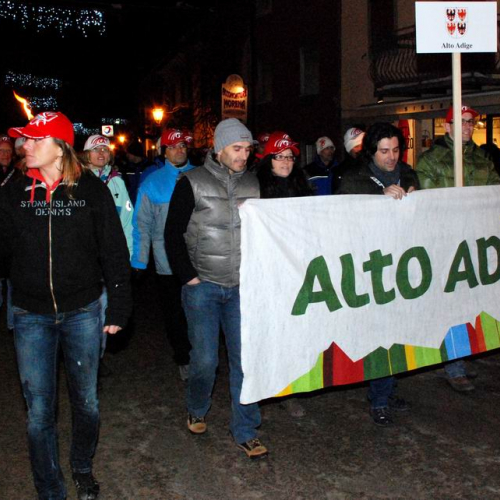 Sfilata e discorsi Autorit‡ (CIMONE 2011) n. 22 / 60643