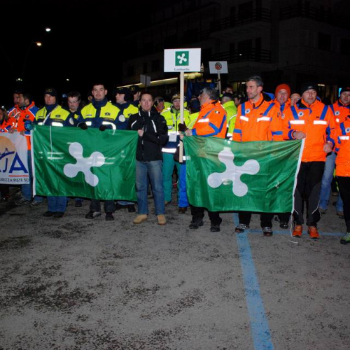 Sfilata e discorsi Autorit‡ (CIMONE 2011) n. 29 / 60650