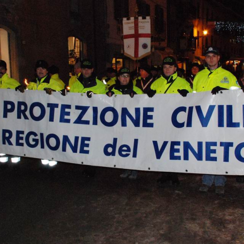 Sfilata e discorsi Autorit‡ (CIMONE 2011) n. 38 / 60659