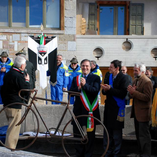 Inaugurazione Piazza Giro d'Italia n. 15 / 60890