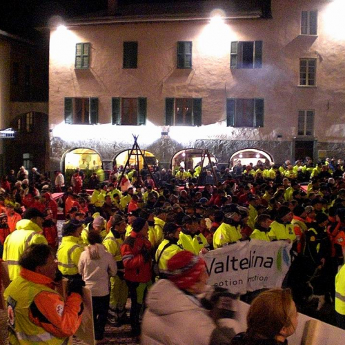 Sfilata e discorsi Autorit‡ n. 46 / 47462