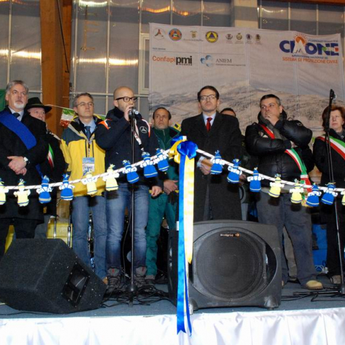 Sfilata e discorsi Autorit‡ (CIMONE 2011) n. 48 / 60669