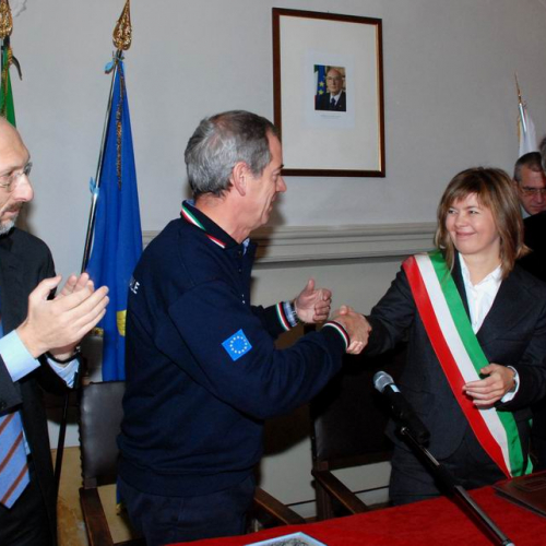 Conferimento Cittadinanza Onoraria" n. 62""onferimento "Cittadinanza On""nferimento "Cit""fer" / 45872