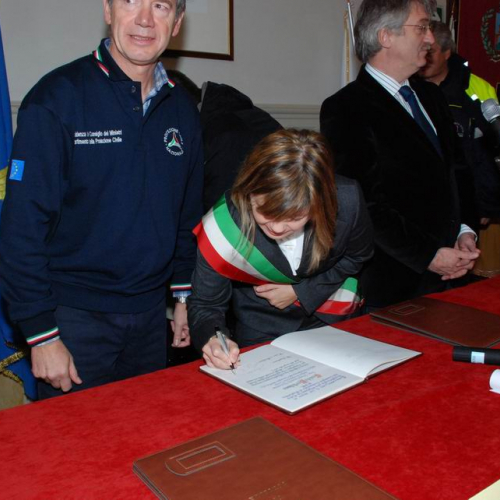 Conferimento Cittadinanza Onoraria" n. 69""onferimento "Cittadinanza On""nferimento "Cit""fer" / 45879