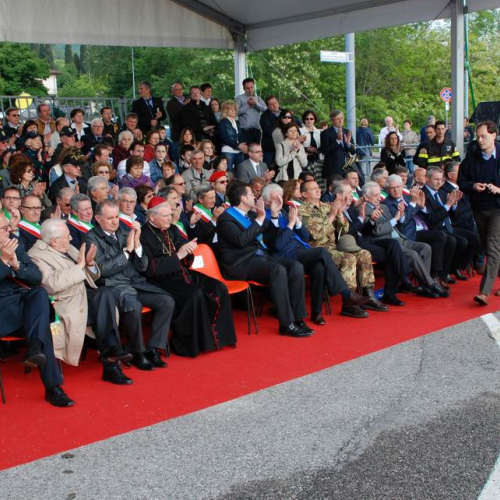 Inaugurazione monumento Gemona del Friuli n. 32 / 64893