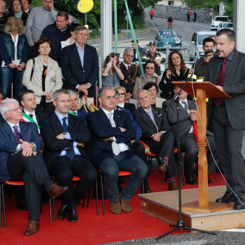 Inaugurazione monumento Gemona del Friuli n. 39 / 64900