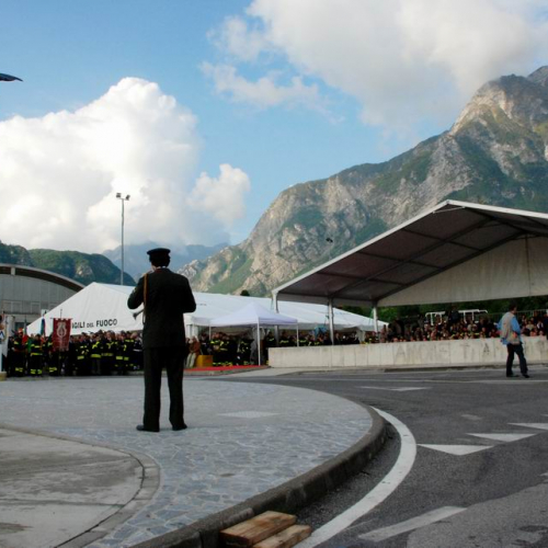 Inaugurazione monumento Gemona del Friuli n. 40 / 64901