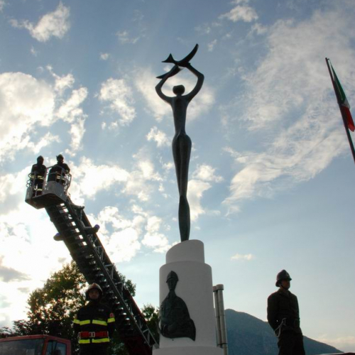 Inaugurazione monumento Gemona del Friuli n. 41 / 64902