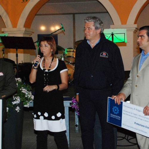 Foto Donazione Palmanova Outlet Village" n. 4""oto Donazione "Palmanova Outle""to Donazione "P""o" / 39212