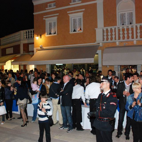 Foto Donazione Palmanova Outlet Village" n. 9""oto Donazione "Palmanova Outle""to Donazione "P""o" / 39217