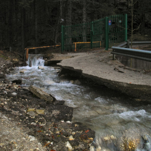 SOPRALLUOGO STRADA NEI PRESSI DEL CONDOMINIO DI SAN ANTONIO (3).JPG / 45720