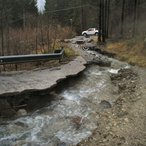 SOPRALLUOGO STRADA NEI PRESSI DEL CONDOMINIO DI SAN ANTONIO (5).JPG / 45722