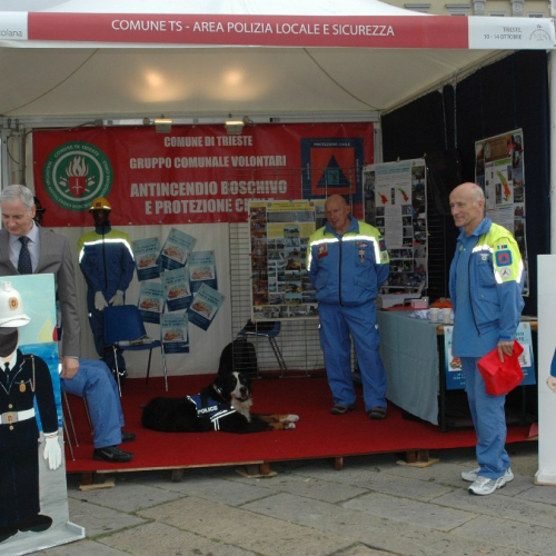 Stand della Protezione civile alla Barcolana n. 13 / 87090