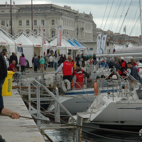 Stand della Protezione civile alla Barcolana n. 17 / 87094