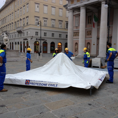Stand per Terremoto io non rischio" n. 18""tand per "Terremoto io non risc""and per "Terremoto io""nd per "Terr""d pe" / 100223