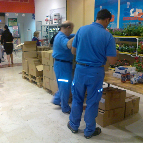 Raccolta di generi alimentari per le popolazioni colpite dal sisma n. 6 / 83026