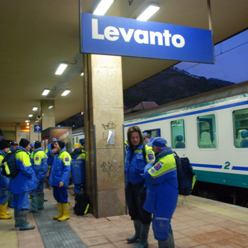 Volontari impegnati a Vernazza n. 42 / 74312