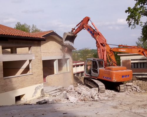 demolizione scuola Sarnano